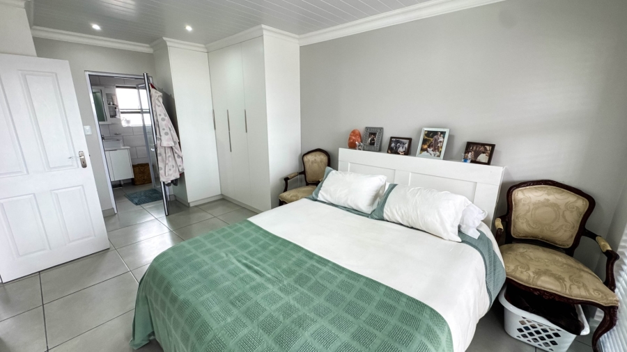 3 Bedroom Property for Sale in Dana Bay Western Cape